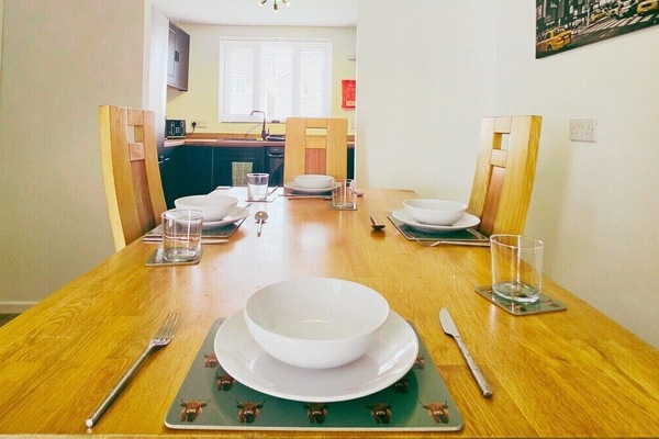 Apartment, Private Bathroom | Restaurant