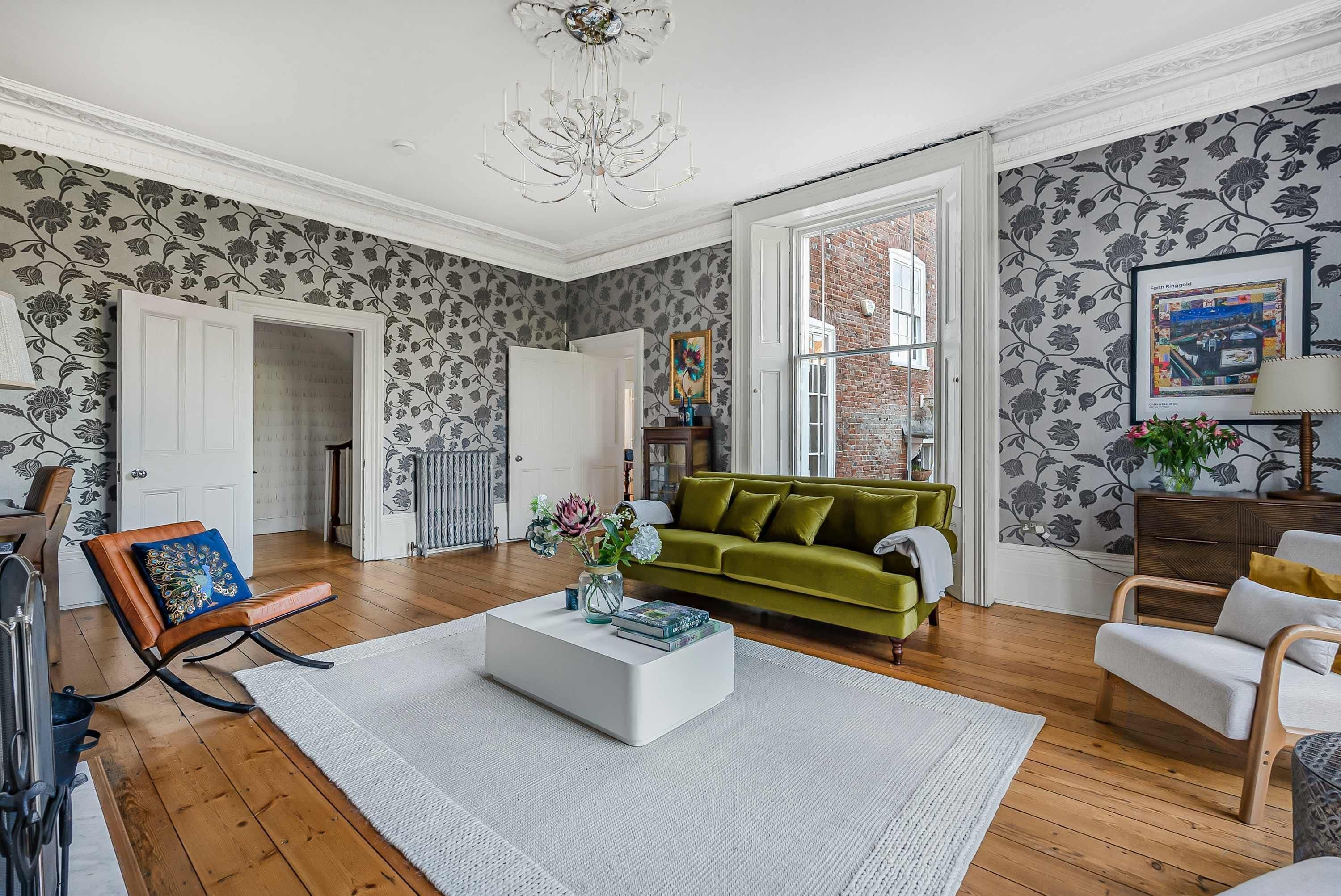 House | 7 bedrooms, high-speed internet