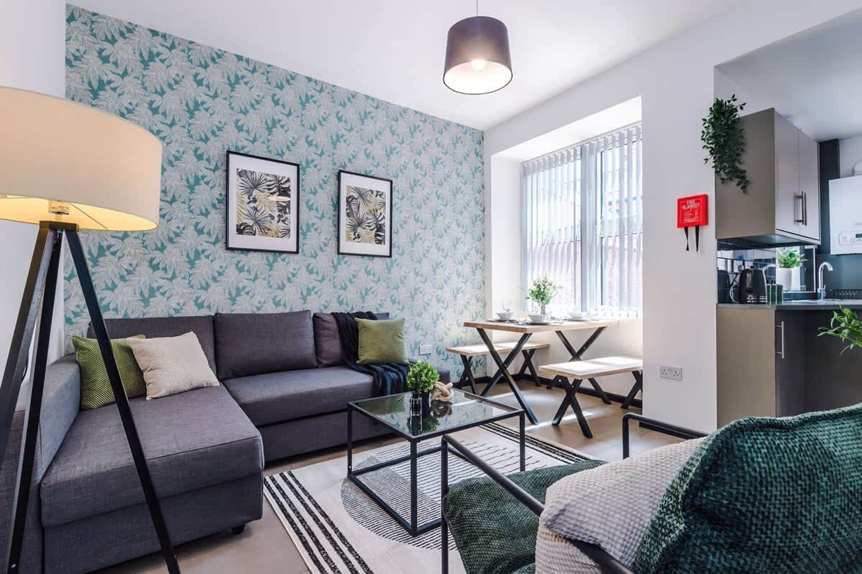 House | 4 bedrooms, high-speed internet