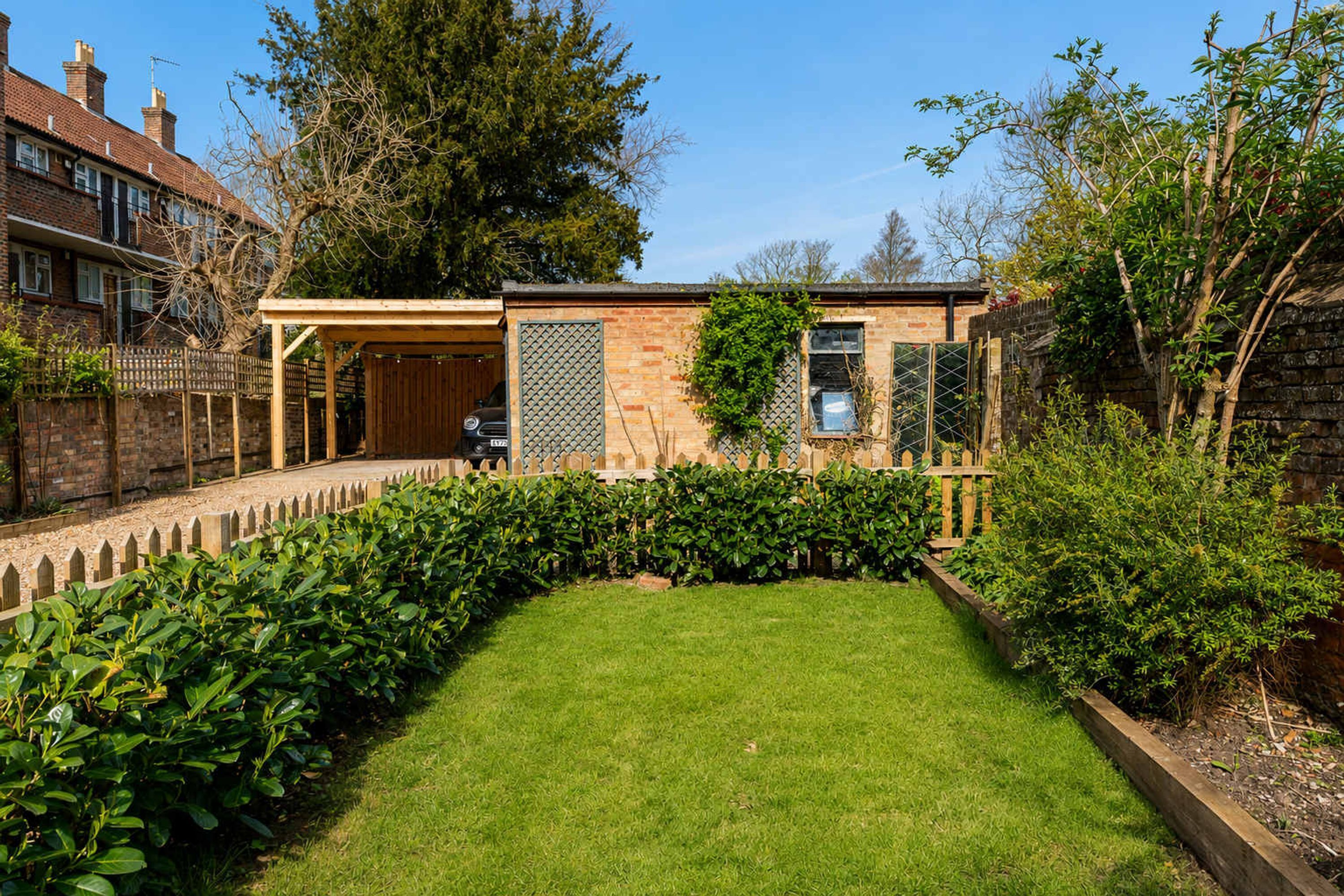House | 4 bedrooms, high-speed internet