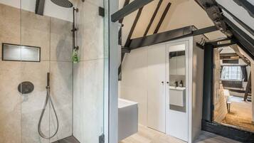 House | 4 bedrooms, Internet