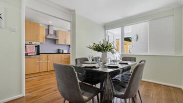 House | 3 bedrooms, Internet