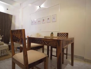 Imej tidak diklasifikasikan, 3 daripada 54, butang