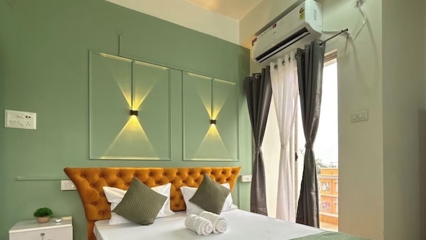 Grand Apartment, Balcony - Beau Monde Suites (Guwahati)
