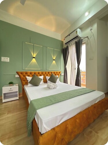 Beau Monde Suites