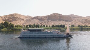 Front of property - Rafaheya Nile Cruise Monday 4 nts Luxor - All Inclusive (Luxor)