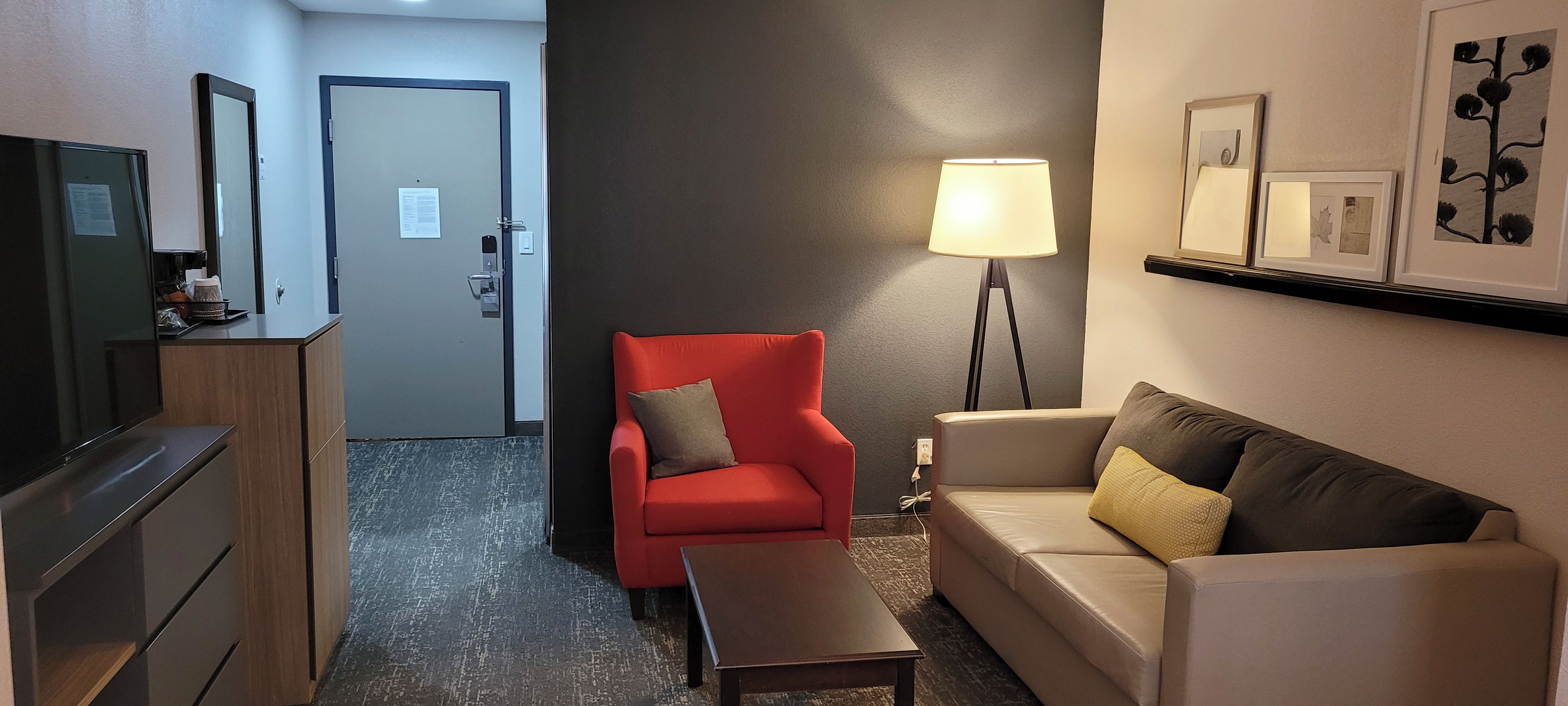 Superior Studio Suite | Living area