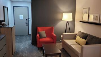Superior Studio Suite | Living area