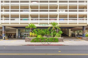 Exterior - Diamond Head & Golf Course Views at Island Colony W/amazing Amenities (Honolulu)