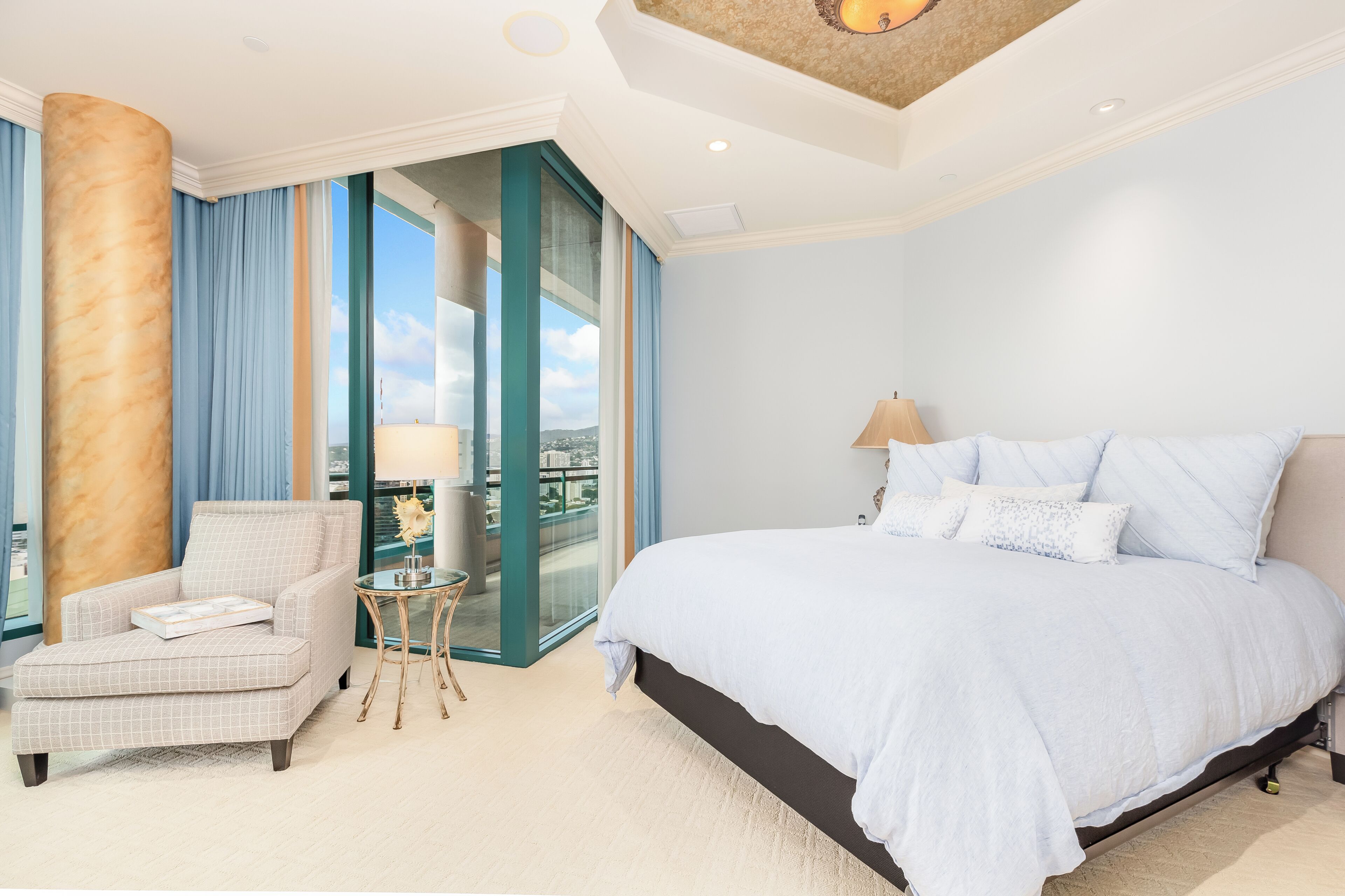 Apartment (3 Bedrooms) | Front of property