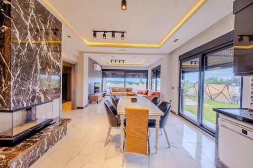Spacious 4-bedroom Detached luxury villa in peaceful Antalya Kemer Tekirova