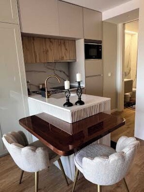 Private kitchen - Vrbo Property (Vila Nova de Gaia)