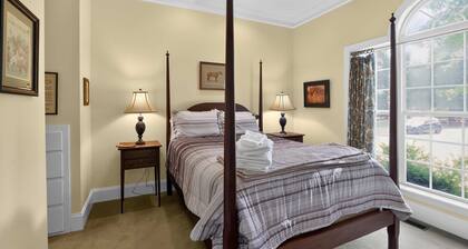 Cozy Hunter s Retreat Wraparound Porch Fireplace