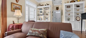 Cozy Hunter s Retreat Wraparound Porch Fireplace
