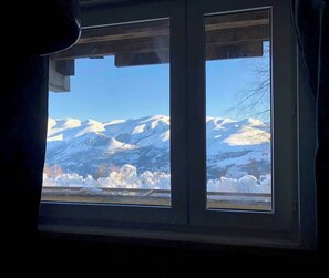 Interior - Off-Piste | At the Foot of the Slopes in Val Louron (Génos)