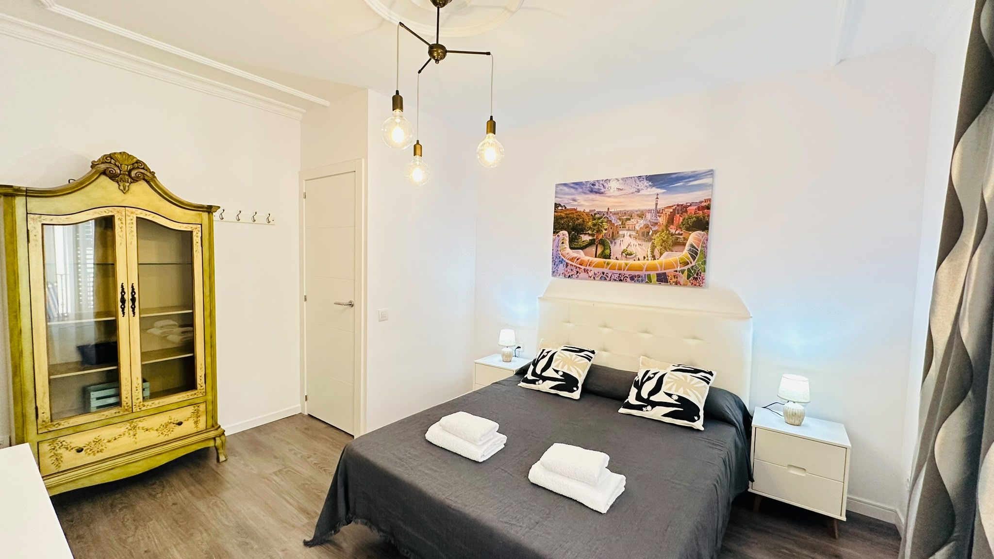Classic Double Room, Shared Bathroom | Iron/ironing board, WiFi (free), bed sheets