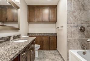 Hair dryer, towels - Private Room - Opposite Hospital and Uni (Calgary)
