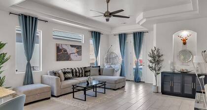 Modern Rio Rancho - Fireplace, Private Yard