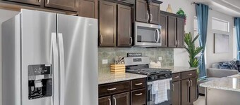 Modern Rio Rancho - Fireplace, Private Yard
