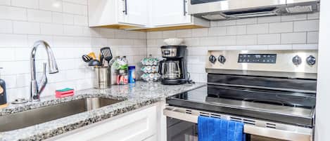 Casa de ciudad de lujo, 4 habitaciones, para no fumadores, baño privado | Cocina privada
