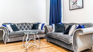 Lyxigt townhome - 4 sovrum - icke-rökare - privat badrum | Vardagsrum