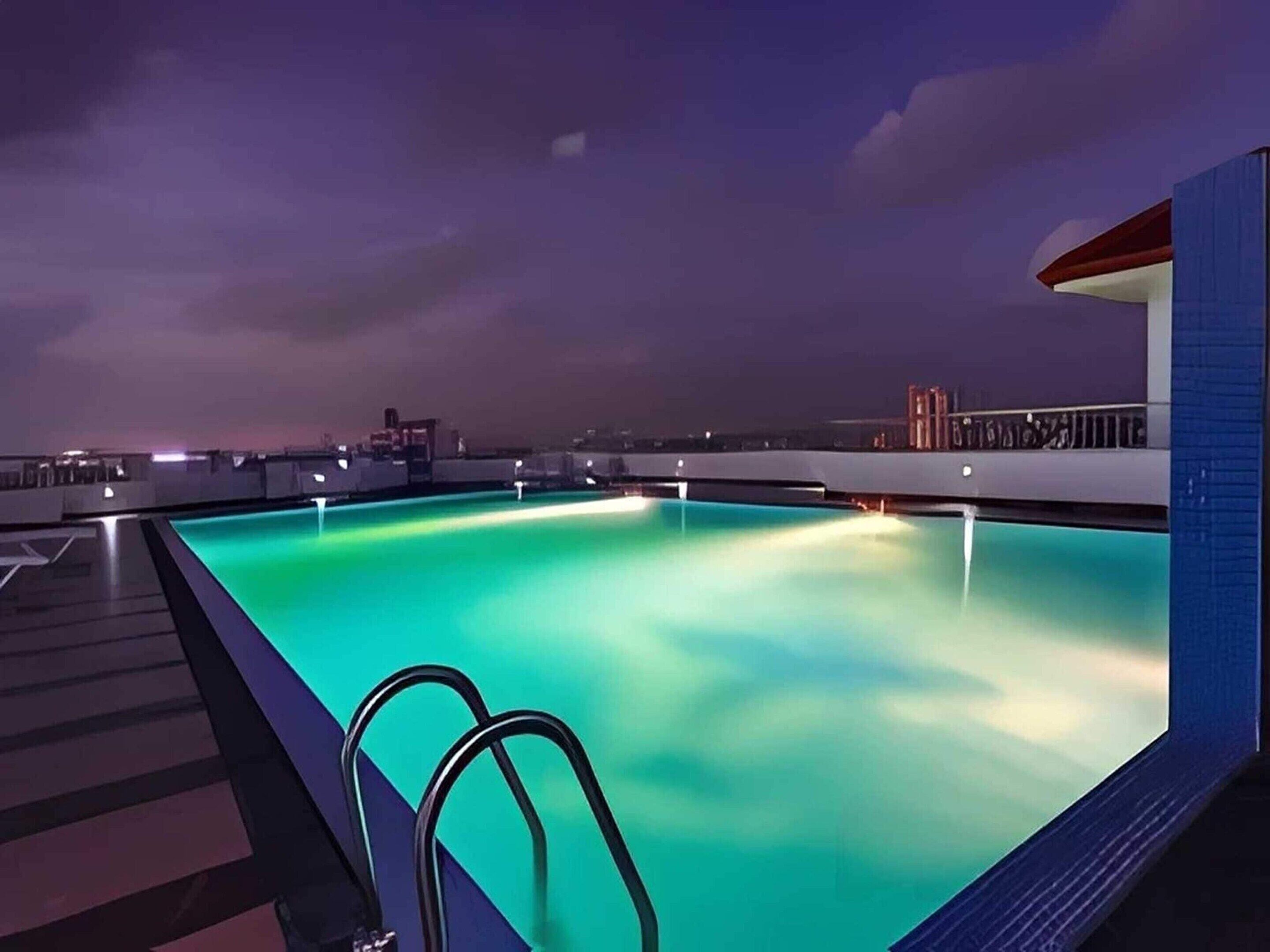 Hus | Pool