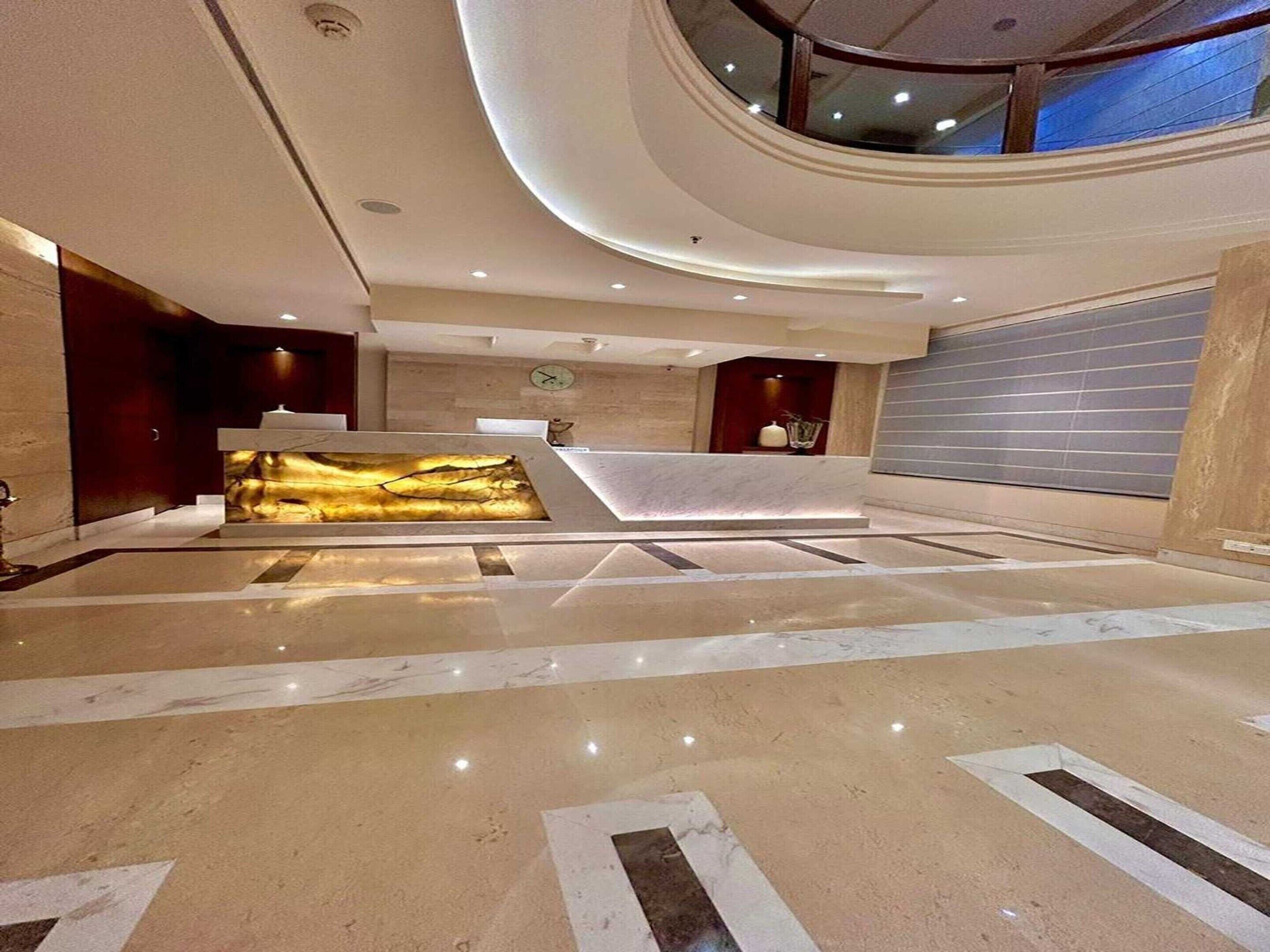 Hus | Reception