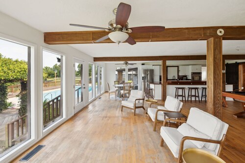 5-acre Historic Home With Pool Fishing Pond Game Room Outdoor Bar