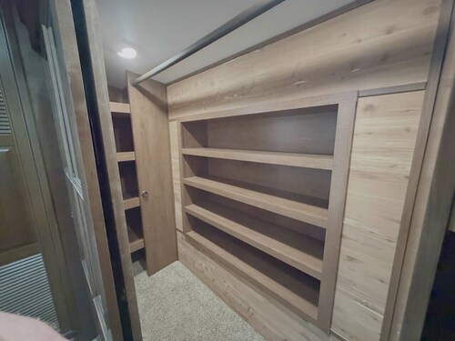 Bozeman Basecamp | Luxury RV 11 min from BZN