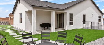 Melon Ridge Getaway/King Suite/TVs in all rooms