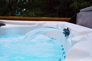 Baignoire à remous extérieure