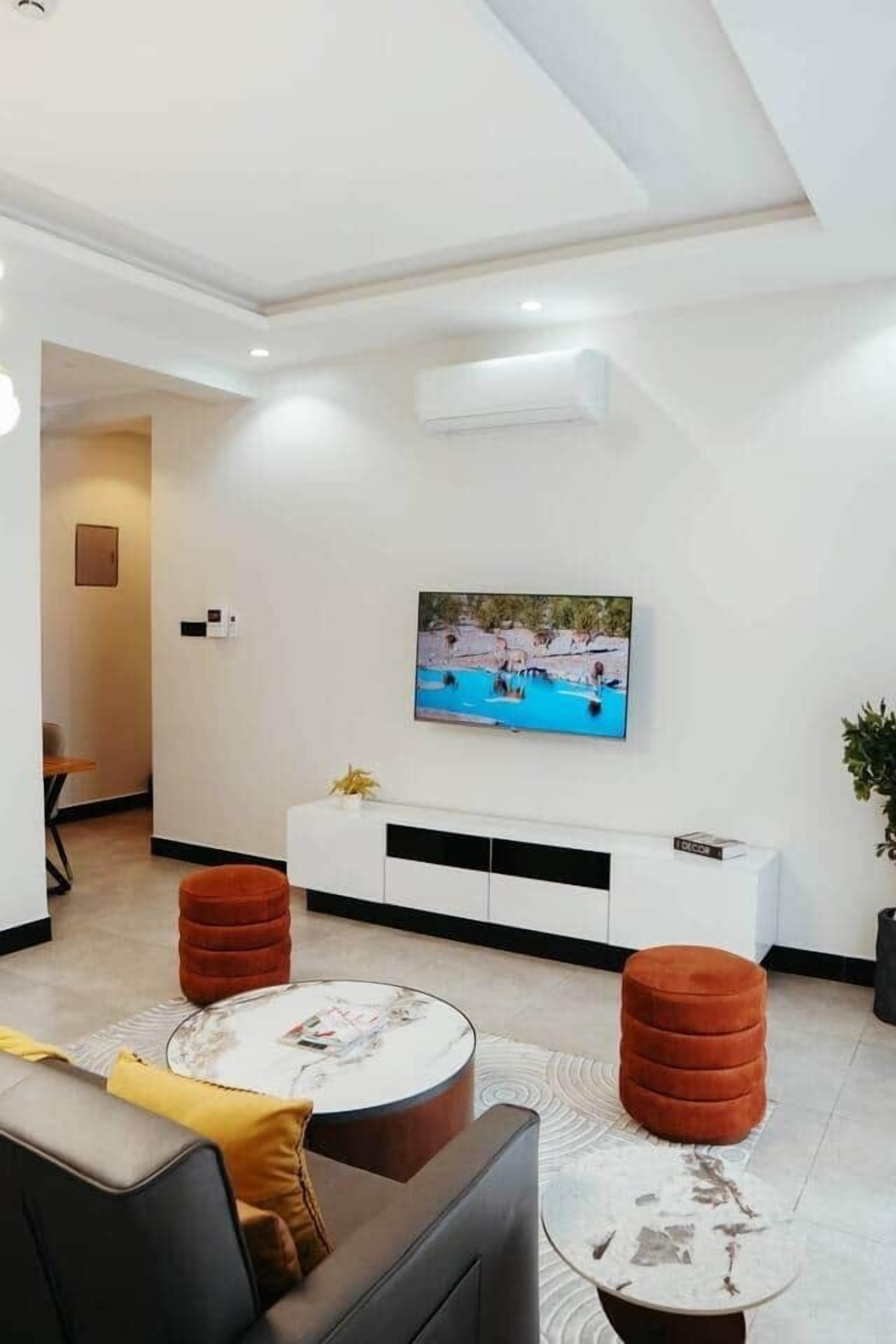 New Vibrant Charm W/pool +Hottub | Gym | Wi-fi - ダル・エス・サラーム