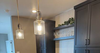 Elegant 1-bedroom condo downtown Fargo near Sanford Medical Center, NDSU, MSU