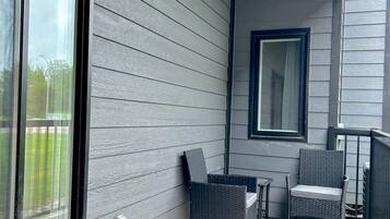 Apartment, 2 Bedrooms, Accessible, Smoking | Terrace/patio