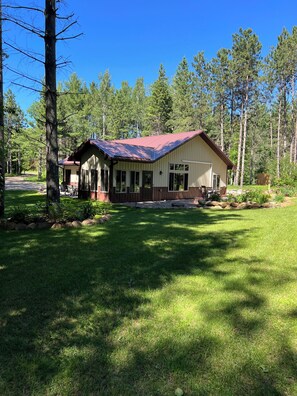Exterior - Private and quiet retreat ,three blocks to the paved bike trail, (Deerwood)