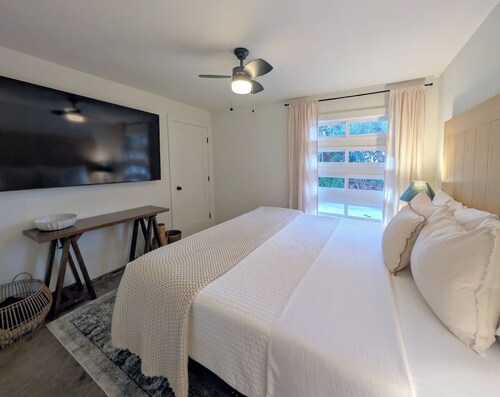 Hale Maluhia, Newly renovated, 1BR, sleeps 3.
