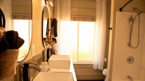 Hair dryer, towels