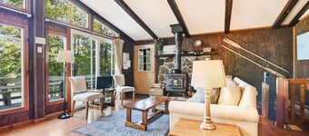 Best Of Both Lakes Wally/WLE-3 Bed/2 Bath, Kayaks included.