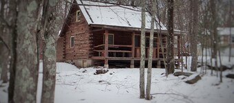 MASTHOPE LOG CABIN Sleeps 7