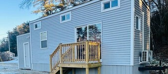 Casco Tiny house, and HOT TUB!