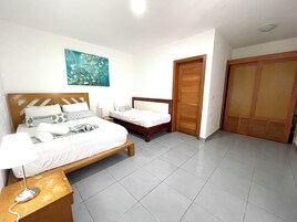 Executive-Suite, zum Garten hin