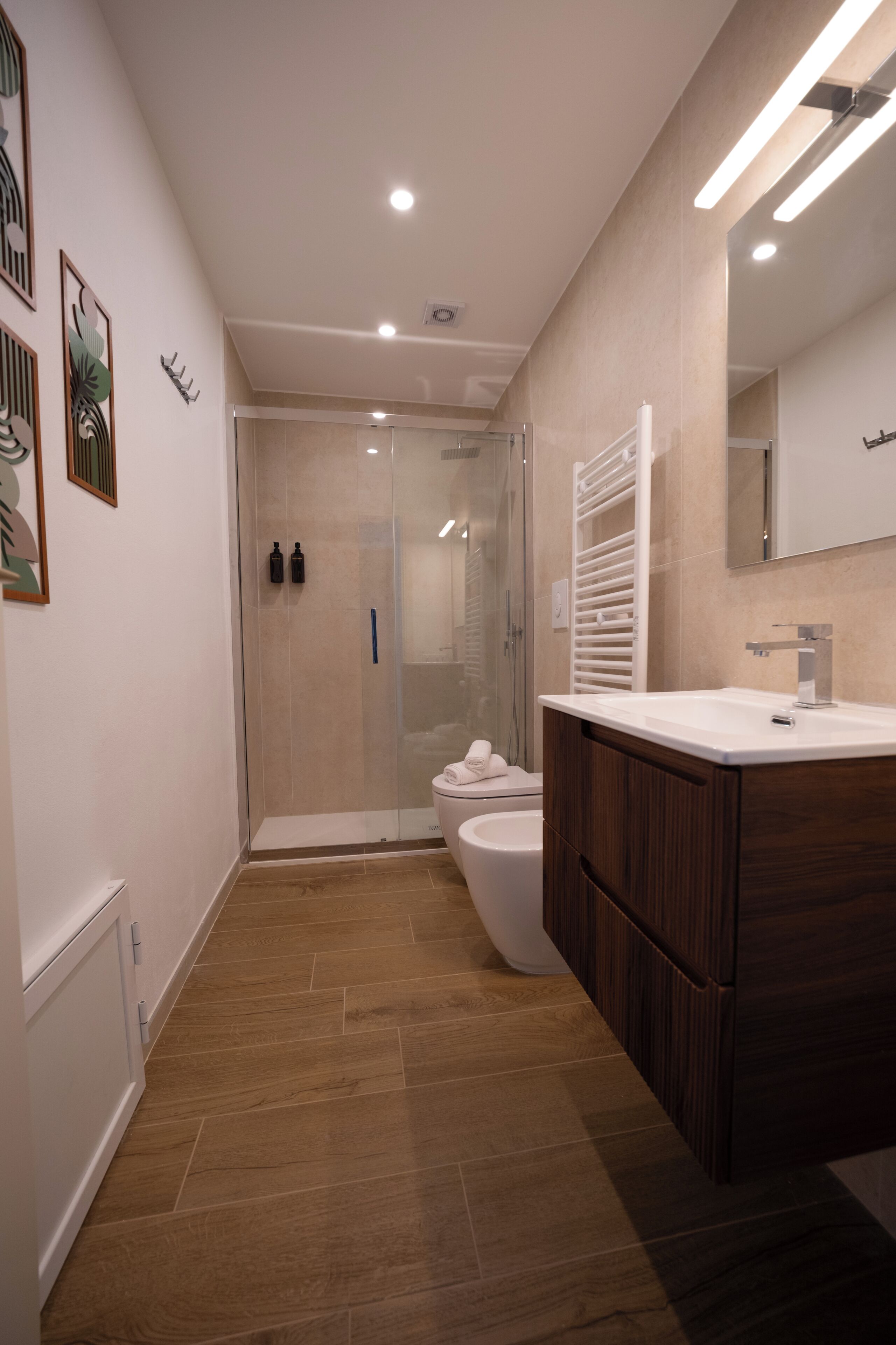 Deluxe Triple Room | Bathroom