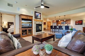 Unwind in this inviting open-concept space where plush seating and a glowing fireplace create the perfect retreat after your mountain adventures. - BL6202 | Perfect for the Entire Family | Hot Tubs and Pools | Air Chilling (Steamboat Springs)