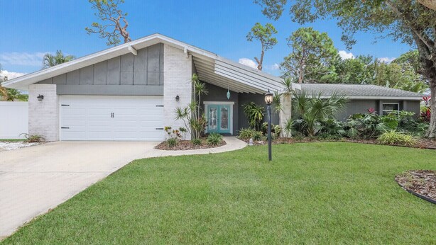Unclassified image, 1 of 30, button - Spacious 4-bedroom house 10 mins drive to Bradenton beach with pool (Bradenton)