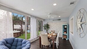 Unclassified image, 5 of 30, button - Spacious 4-bedroom house 10 mins drive to Bradenton beach with pool (Bradenton)