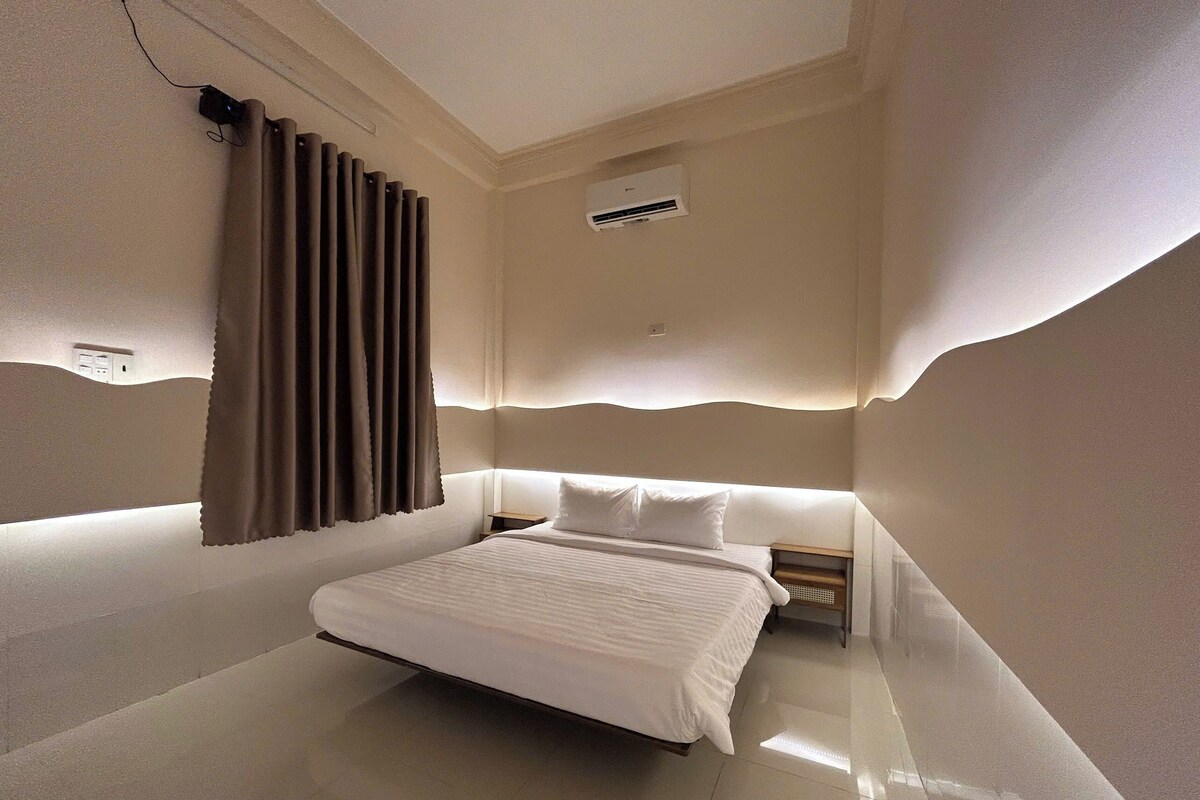 Phòng Suite Cao cấp, quang cảnh thành phố | Phòng cách âm, bàn ủi/dụng cụ ủi quần áo 