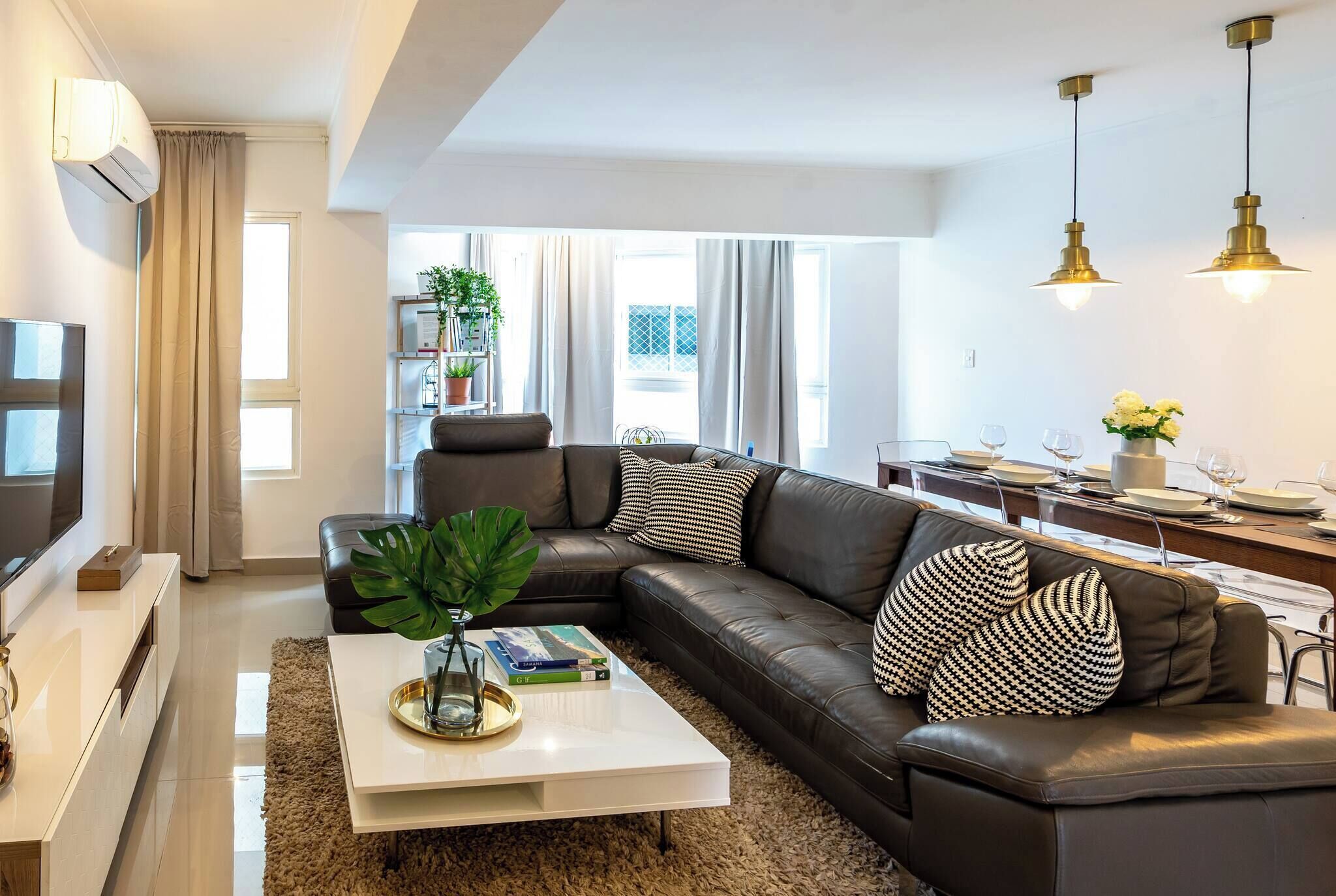 Condo, 2 habitaciones, con acceso para personas discapacitadas | Sala de estar