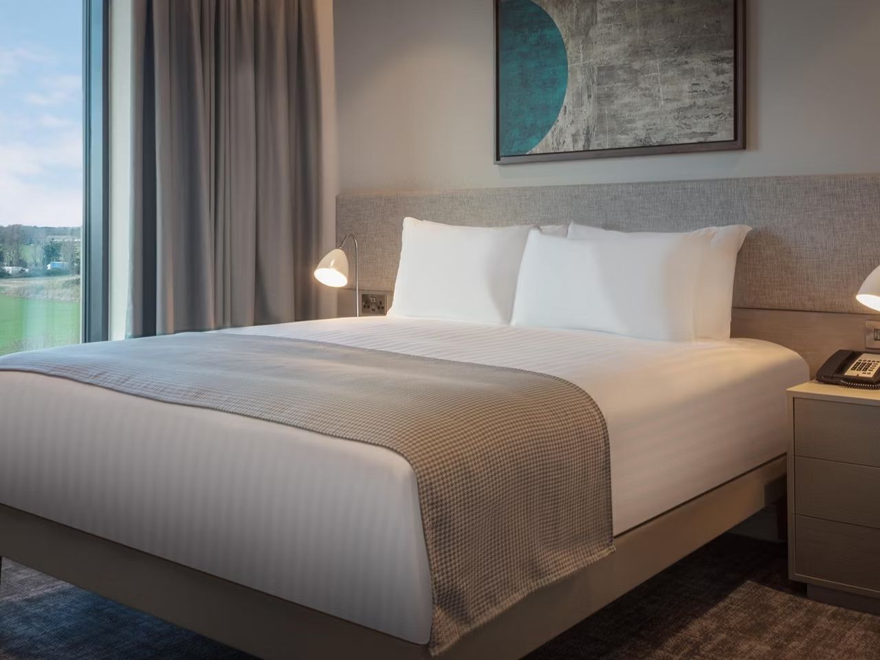 Iron/ironing board, WiFi (free), bed sheets