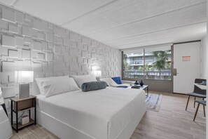 Room - Modern Disney-Area Getaway with Sparkling Pool (Kissimmee)