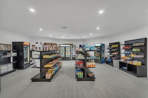 Gift shop - Comfort stay 7 Min from Disney & Universal | Orl (Kissimmee)